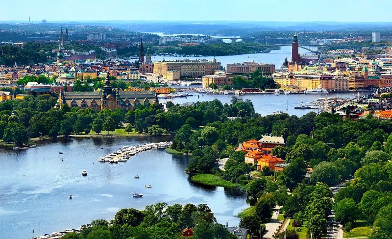 Journey from Copenhagen to Helsinki