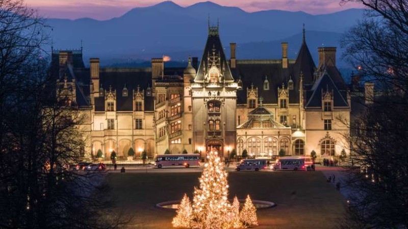 A Nashville & Smoky Mountains Christmas Holiday